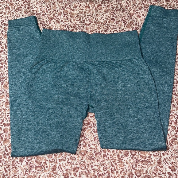 Gymshark leggings - Picture 2 of 2